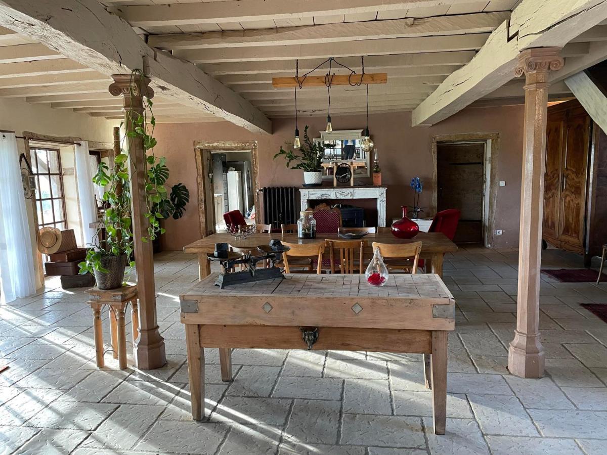 Domaine Des Granges Neuves Hotel Confrancon Exterior photo